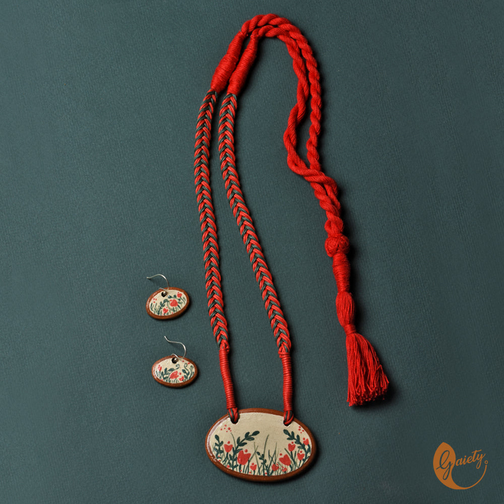 Blooming Beauty Necklace
