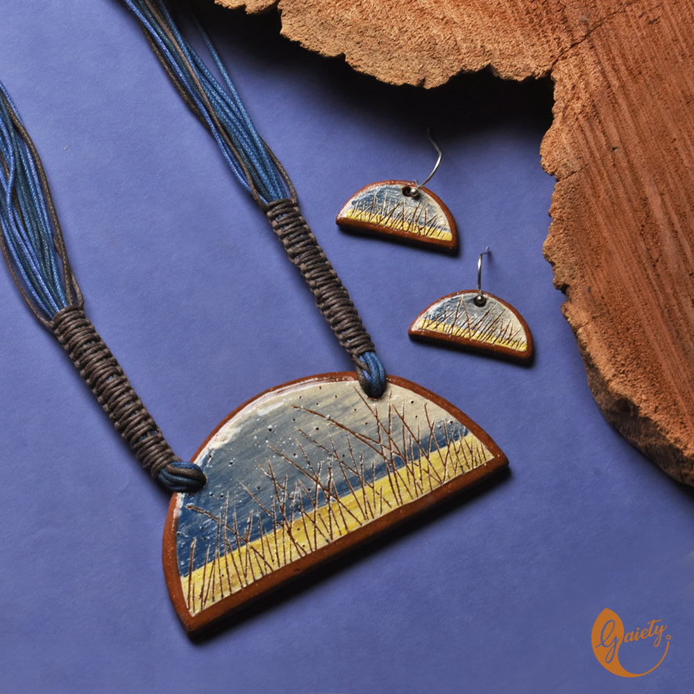Grassy Landscape Necklace